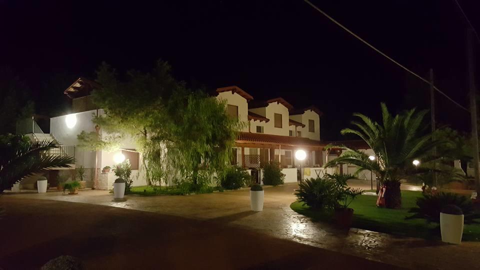 Camping Villaggio Riviera Foce Varano Exterior foto